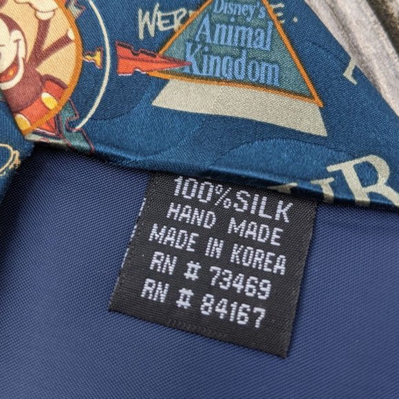 Novelty Disney Mickey Mouse World Tour Neck Tie NWOT - Picture 6 of 7